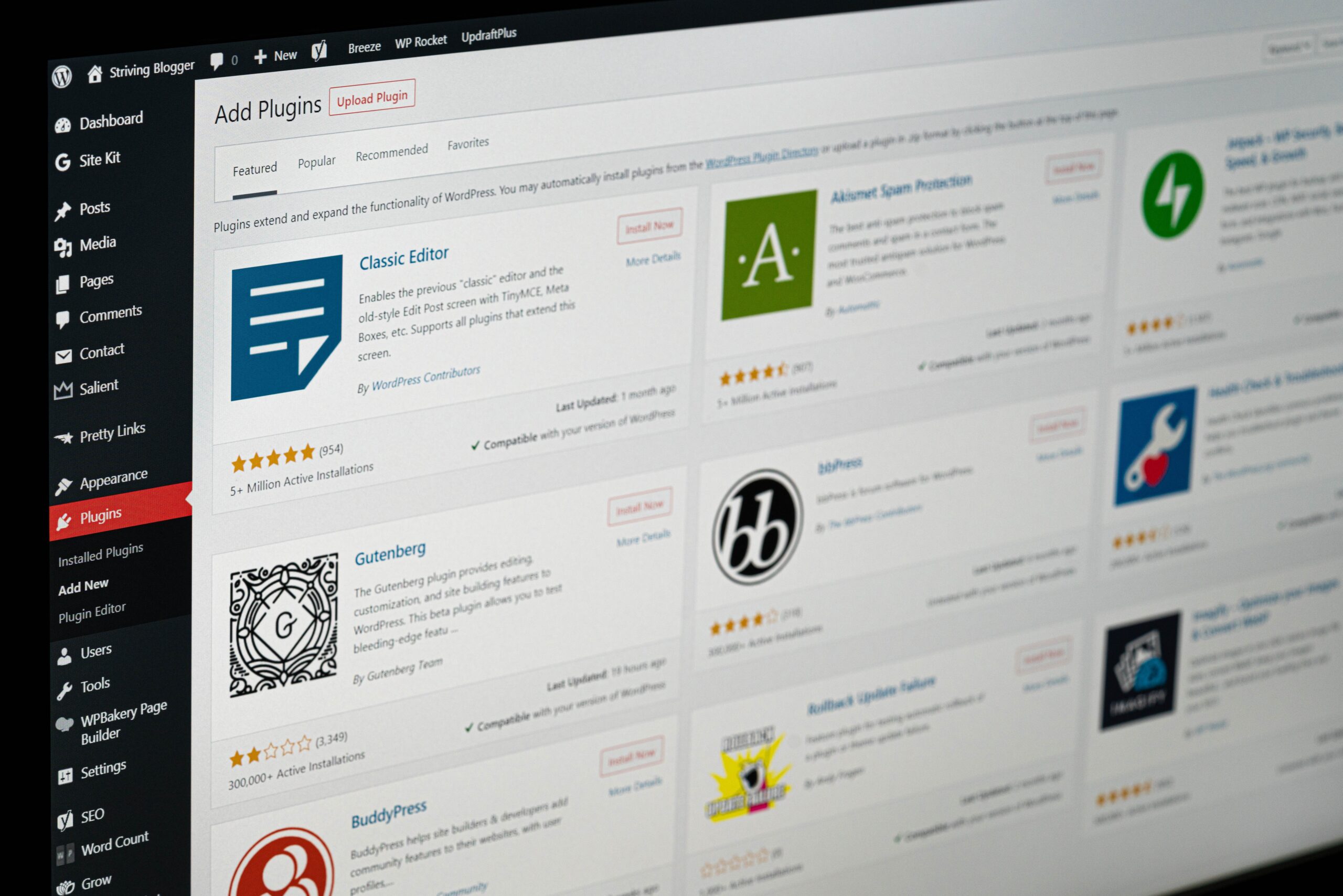 Featured image for “A Guide to Selecting the Perfect WordPress Page Builder”